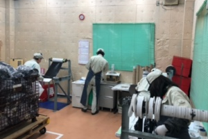 ブチルテープリサイクル作業